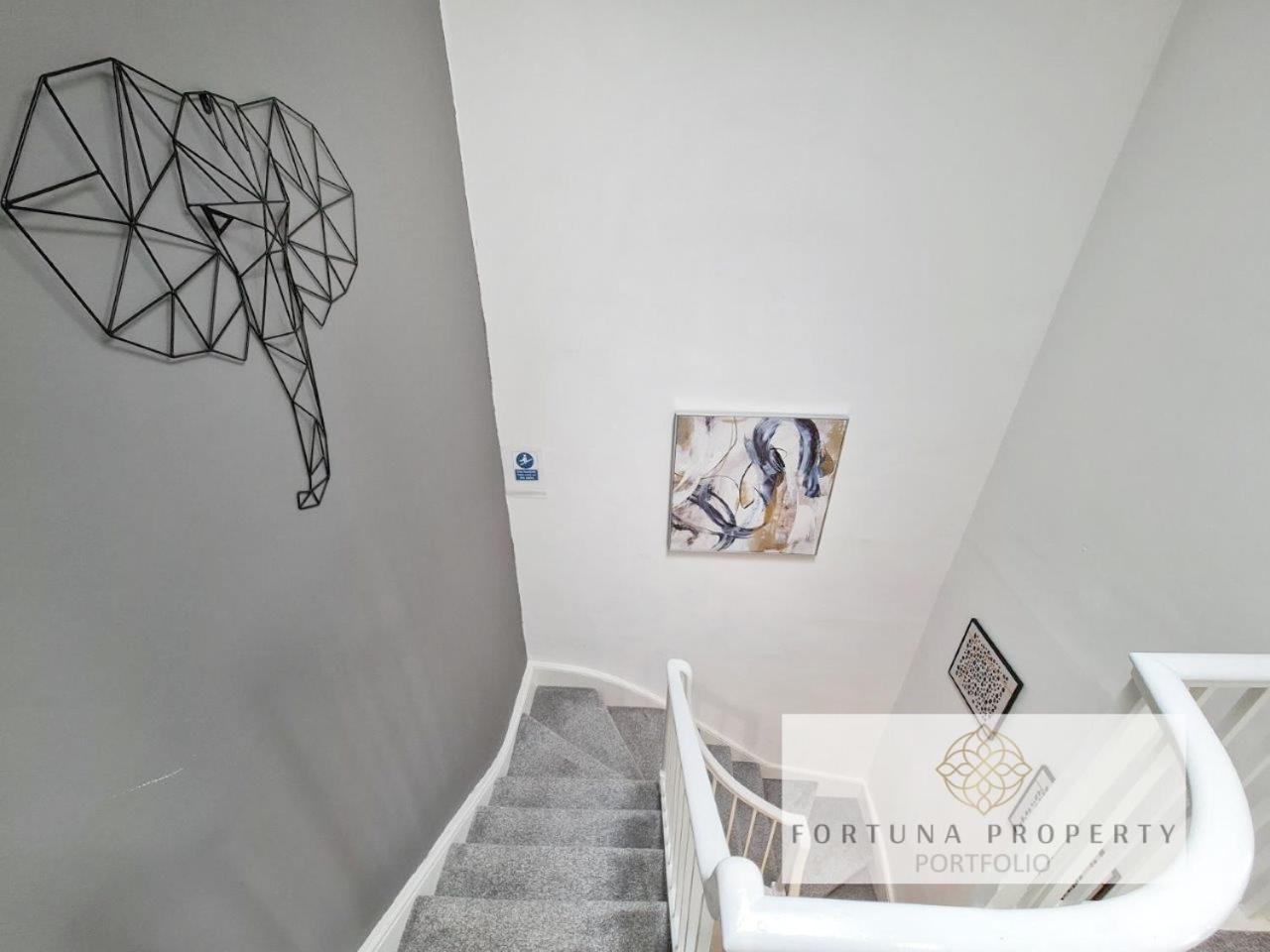 Margaret'S Loft By Fortuna Property チェルトナム エクステリア 写真